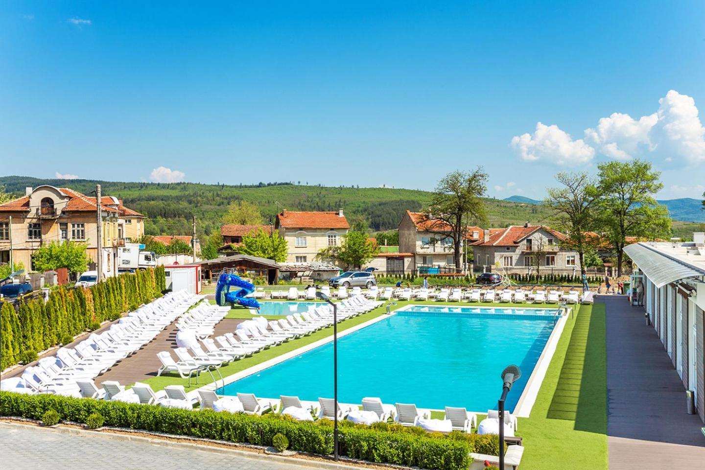 Hotel Complex Europe à Dolna Banya Extérieur photo