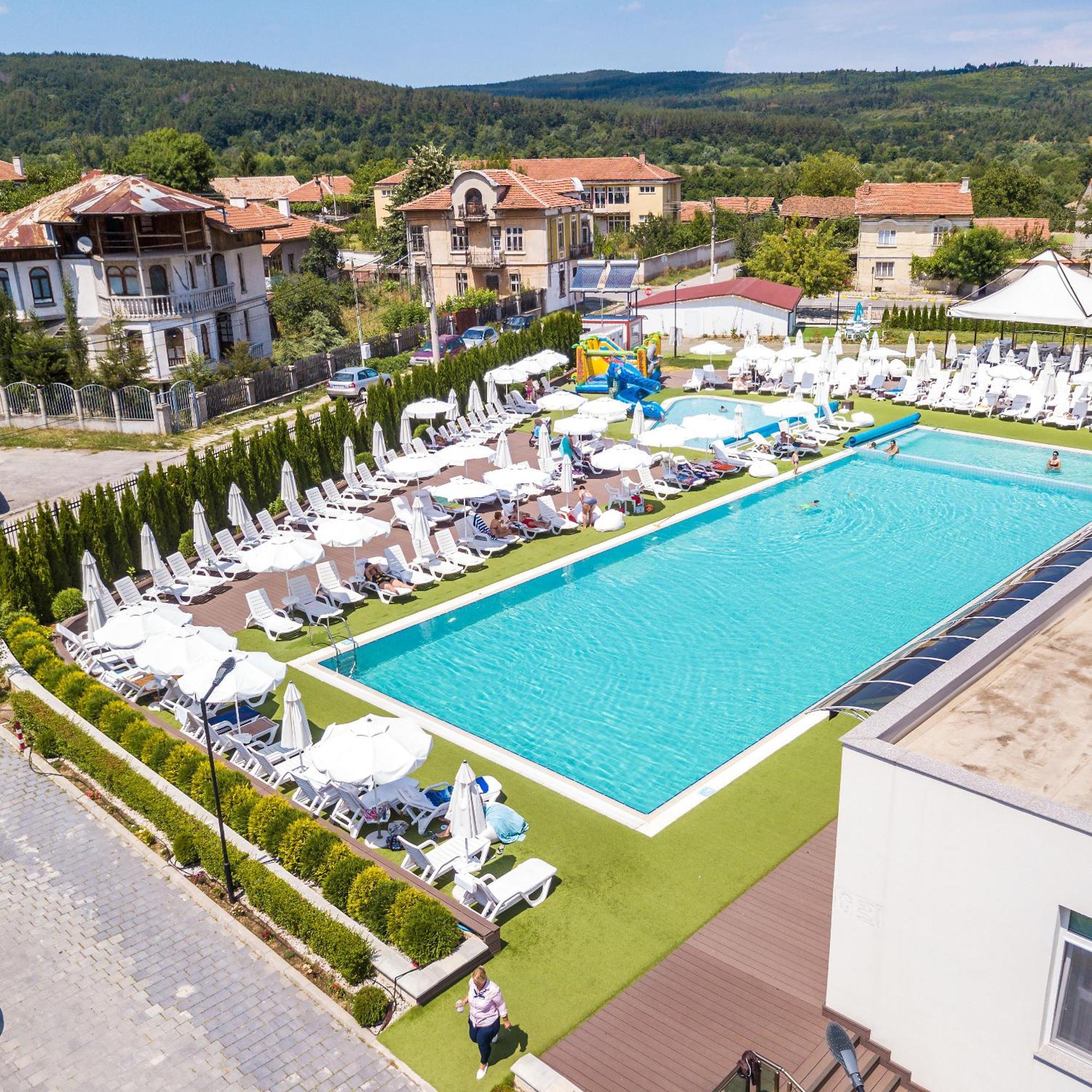 Hotel Complex Europe à Dolna Banya Extérieur photo
