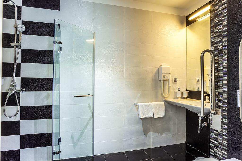 Hotel Complex Europe à Dolna Banya Extérieur photo