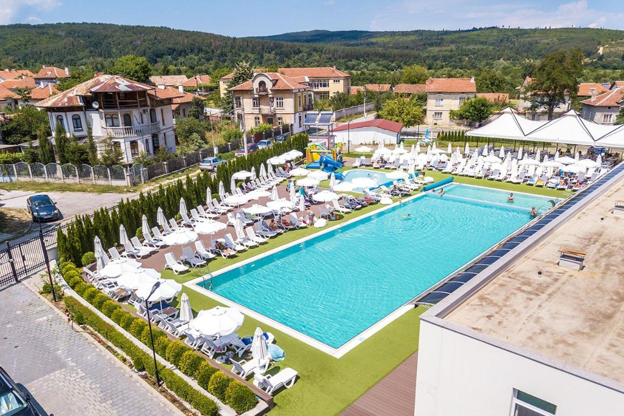 Hotel Complex Europe à Dolna Banya Extérieur photo